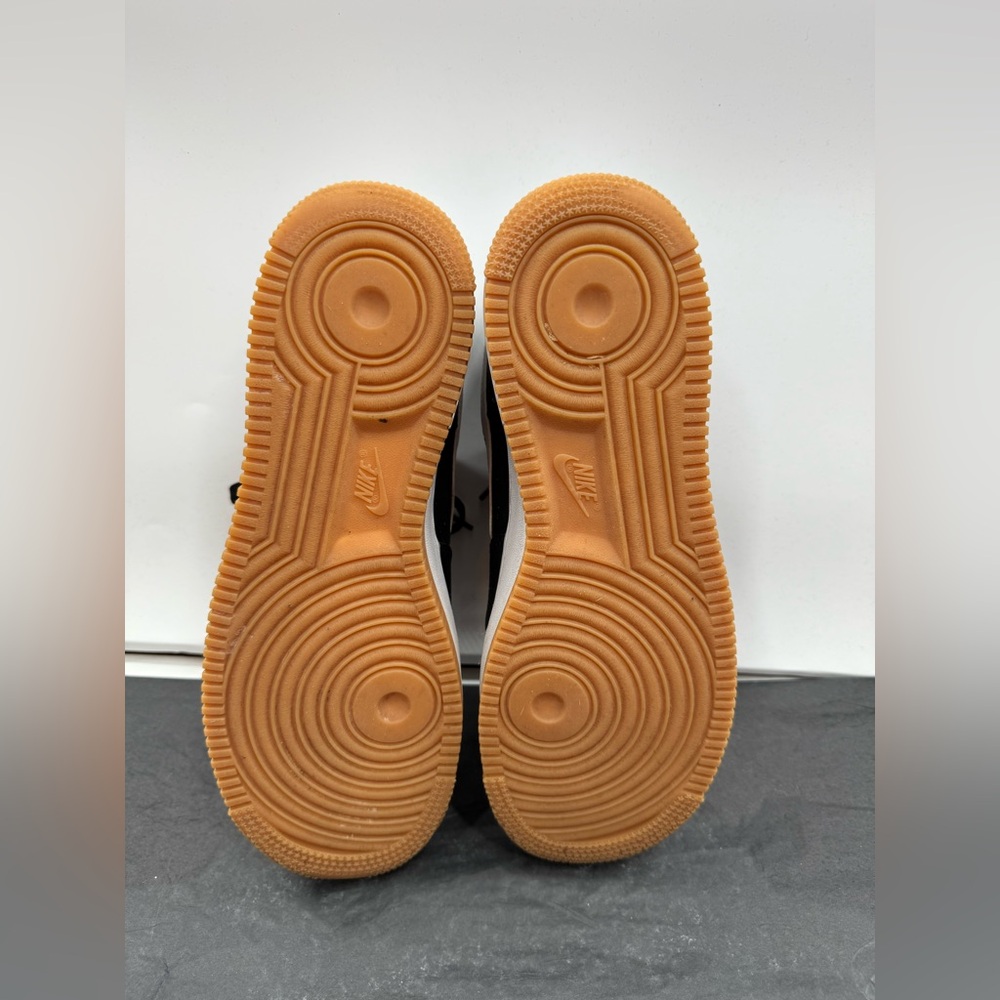 EUC Nike Air Force 1 ’07 Black White Gum Sneakers - Picture 13 of 13